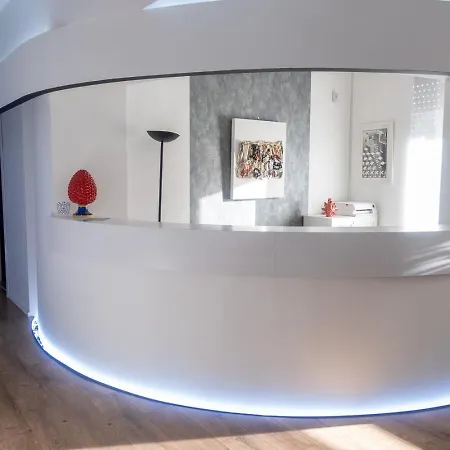 Il Bianco E Il Nero 住宿加早餐酒店 3*